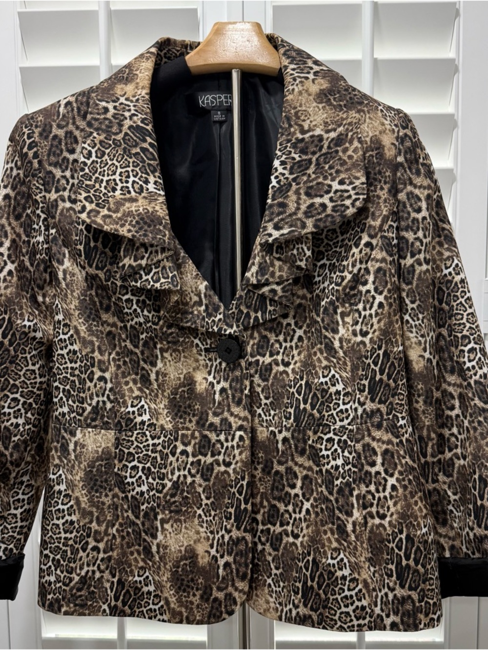 Kasper Leopard Print Blazer in Brown and Black